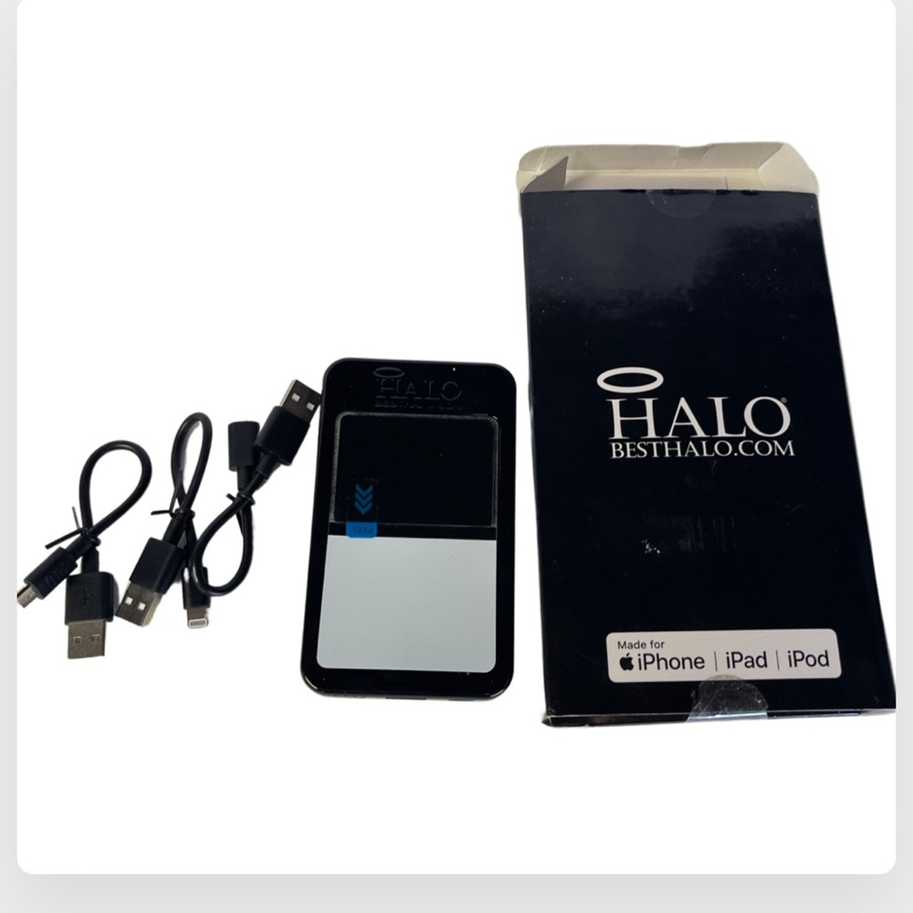 Halo Pocket Power 6000 Works with iPhone in Box with cords